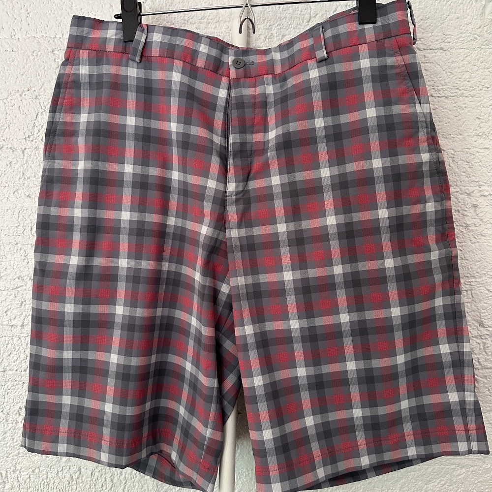 Men's Nike DRI-FIT Plaid Golf Shorts size 34